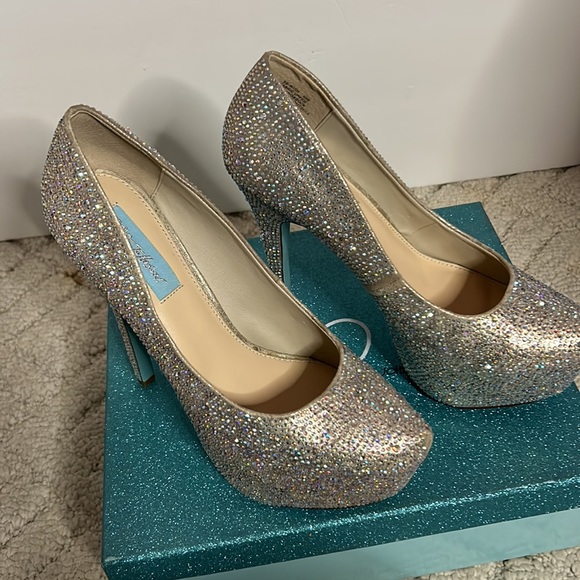 Platform Bling Pumps - Picture 5 of 6